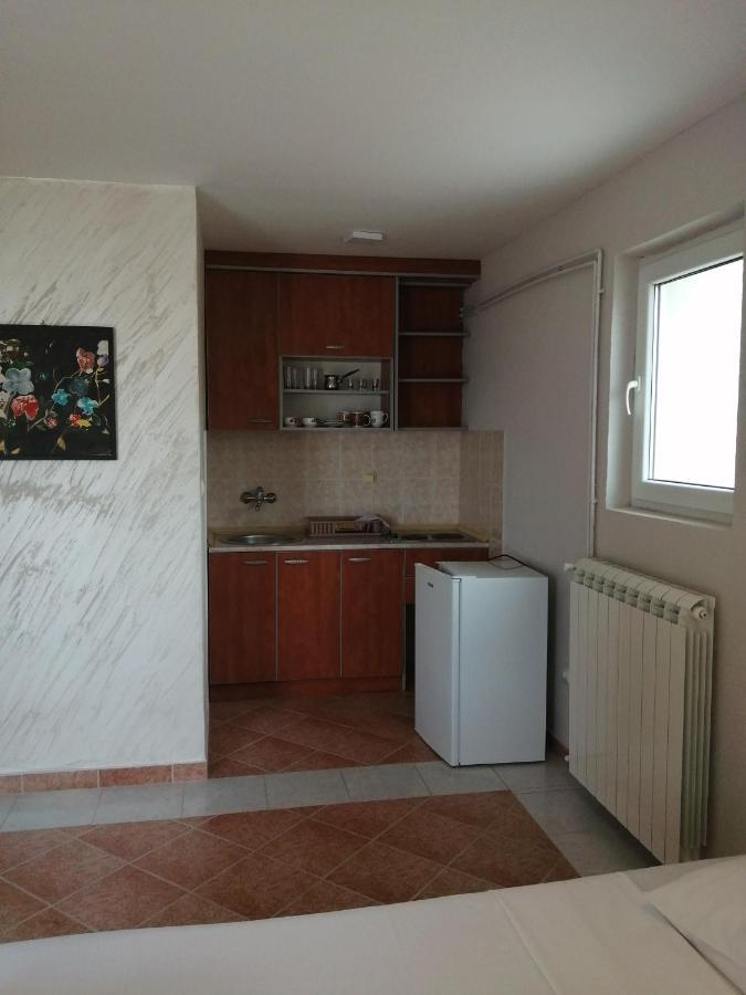 Apartmani In Будва Екстериор снимка