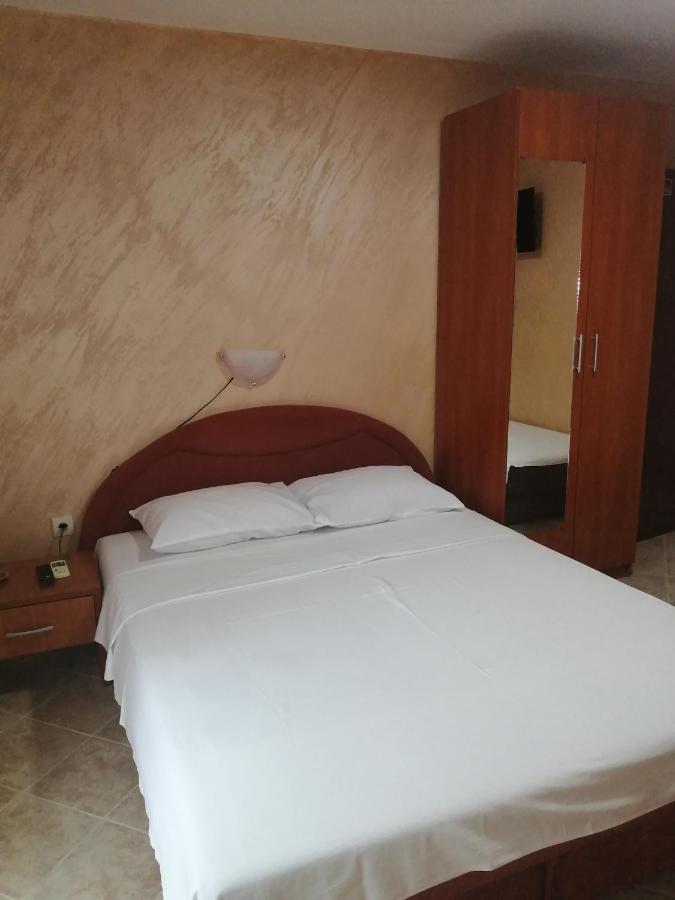 Apartmani In Будва Екстериор снимка