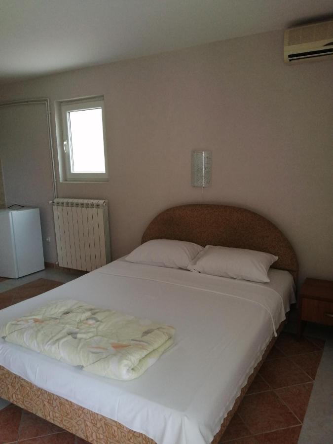 Apartmani In Будва Екстериор снимка